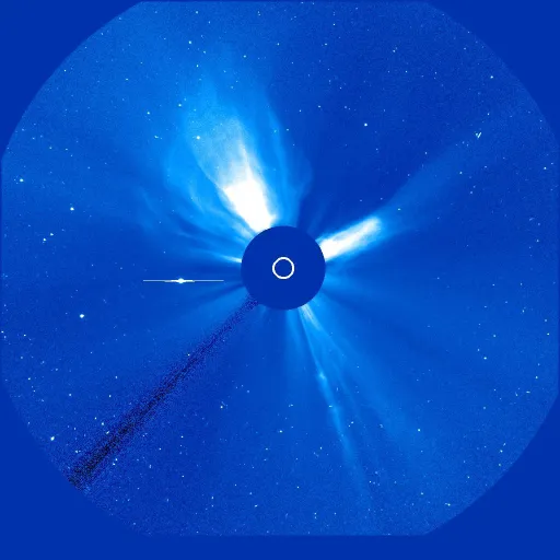 Дальняя корона Солнца