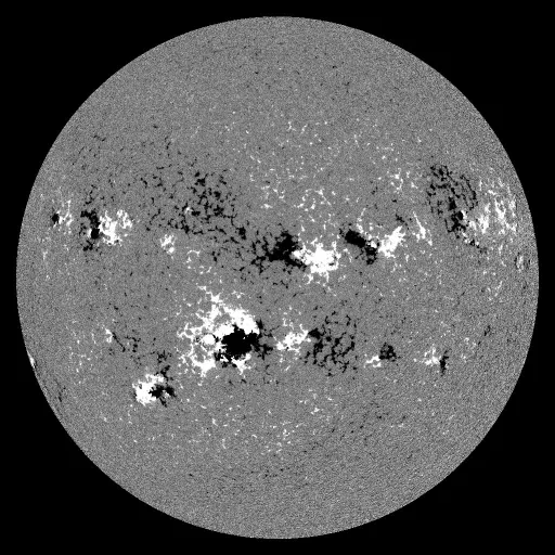Solar Magnetic Fields