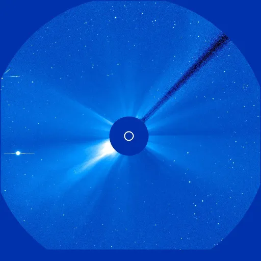 Дальняя корона Солнца