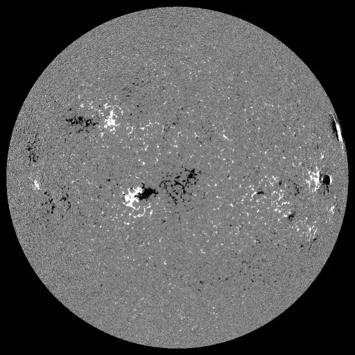 Solar Magnetic Fields