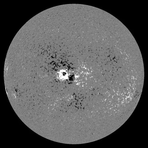 Solar Magnetic Fields