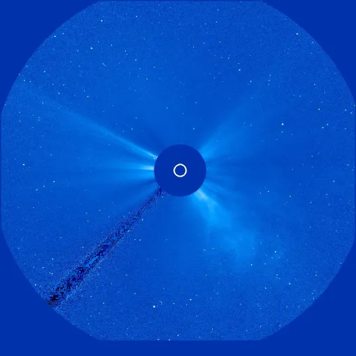 Дальняя корона Солнца