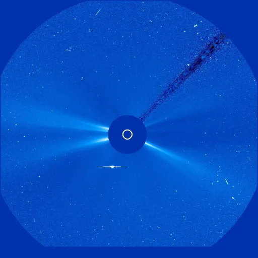 Дальняя корона Солнца