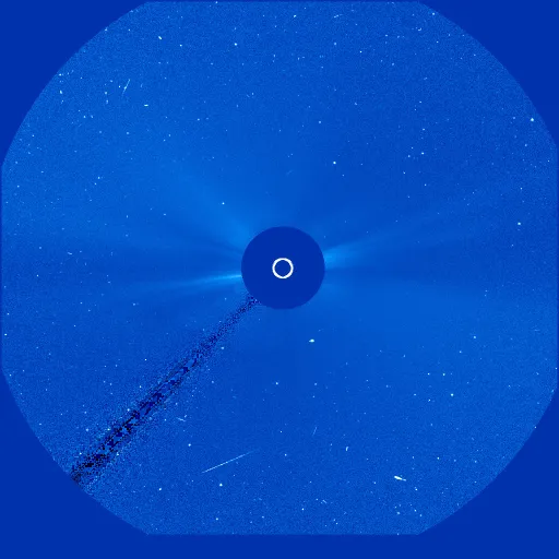 Дальняя корона Солнца