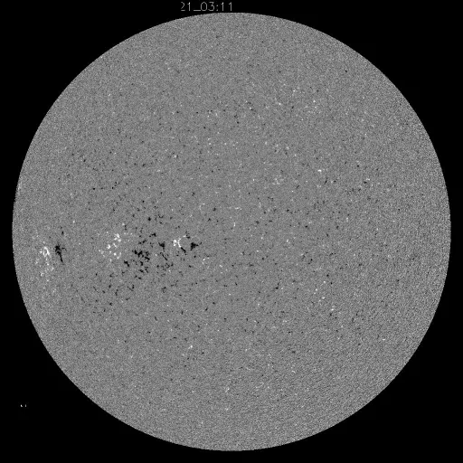 Solar Magnetic Fields
