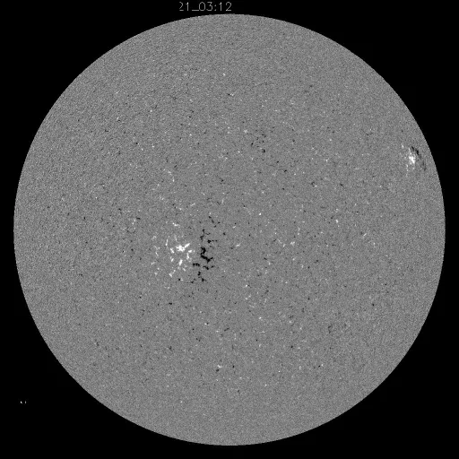 Solar Magnetic Fields