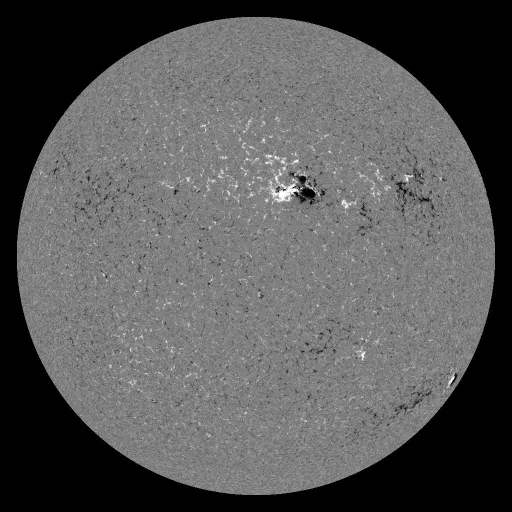 Solar Magnetic Fields