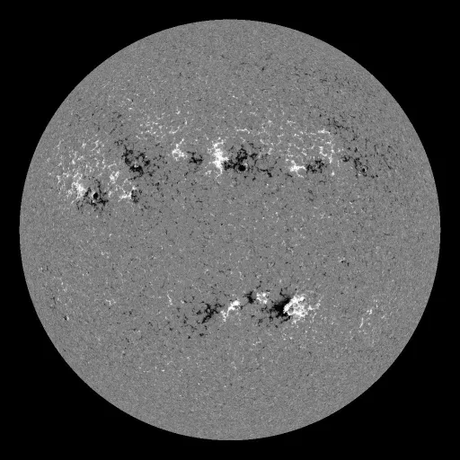 Solar Magnetic Fields