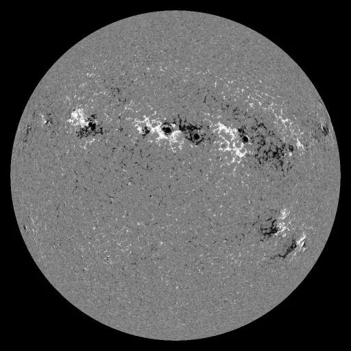 Solar Magnetic Fields