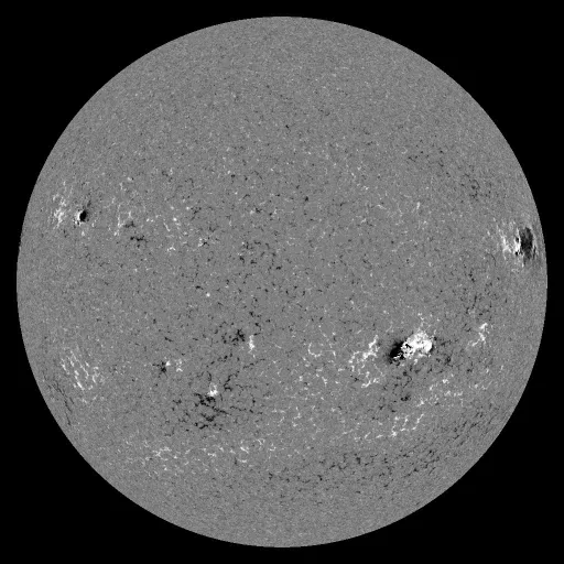 Solar Magnetic Fields