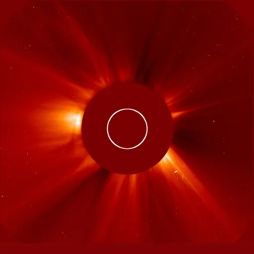 Ближняя корона Солнца