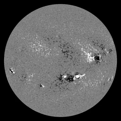 Solar Magnetic Fields