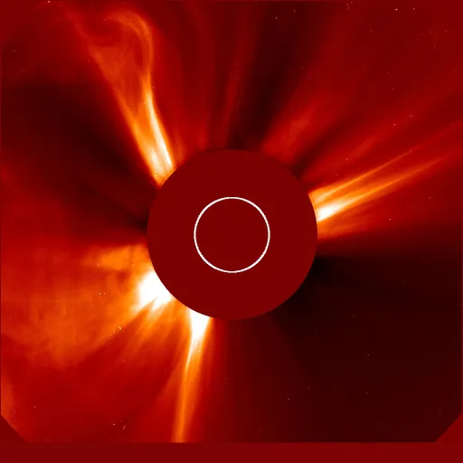 Ближняя корона Солнца