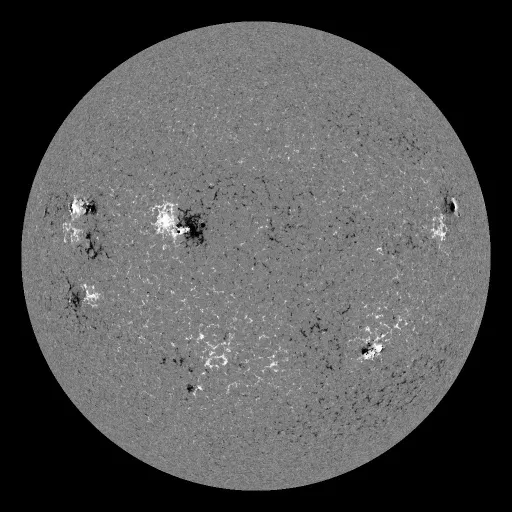 Solar Magnetic Fields