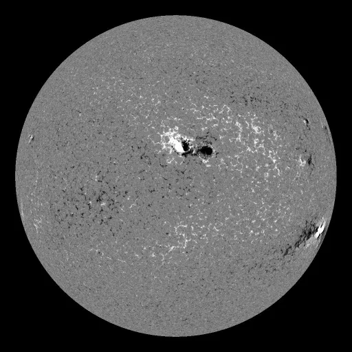 Solar Magnetic Fields