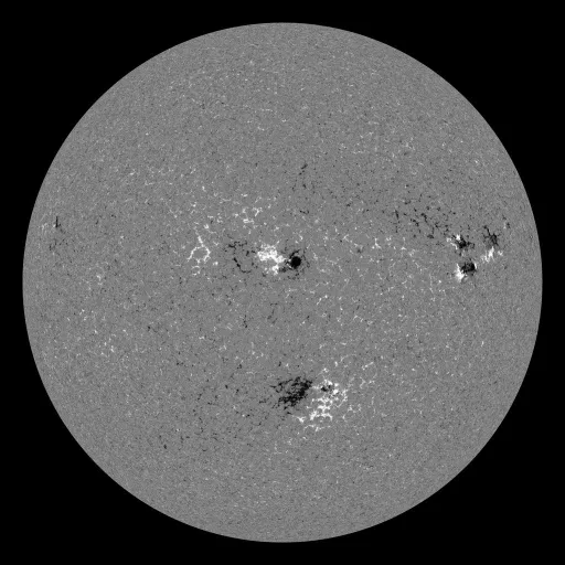 Solar Magnetic Fields