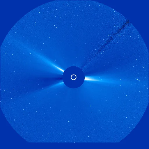 Дальняя корона Солнца