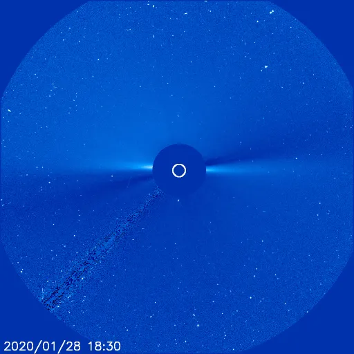 Дальняя корона Солнца