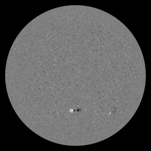 Solar Magnetic Fields
