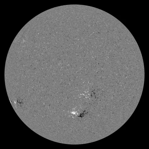 Solar Magnetic Fields