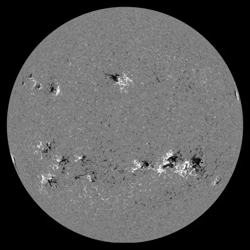 Solar Magnetic Fields