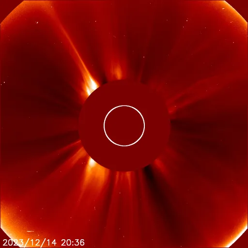 Ближняя корона Солнца