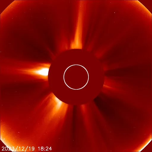 Ближняя корона Солнца