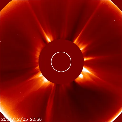 Ближняя корона Солнца