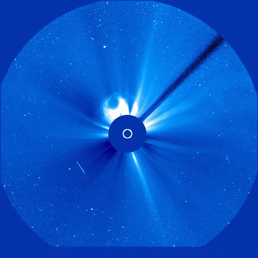 Дальняя корона Солнца