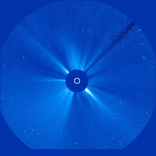 Дальняя корона Солнца