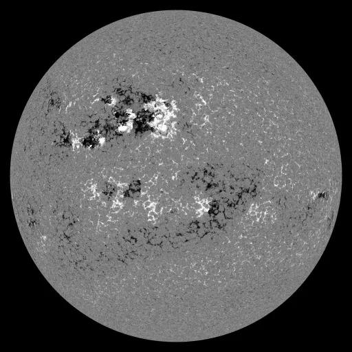 Solar Magnetic Fields
