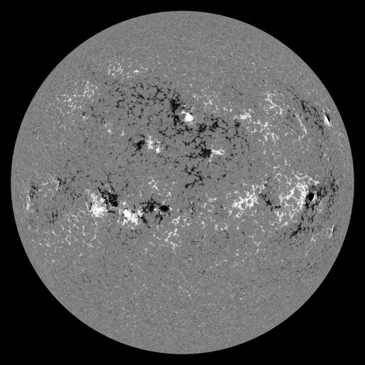 Solar Magnetic Fields