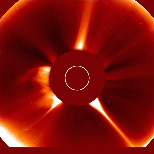 Ближняя корона Солнца