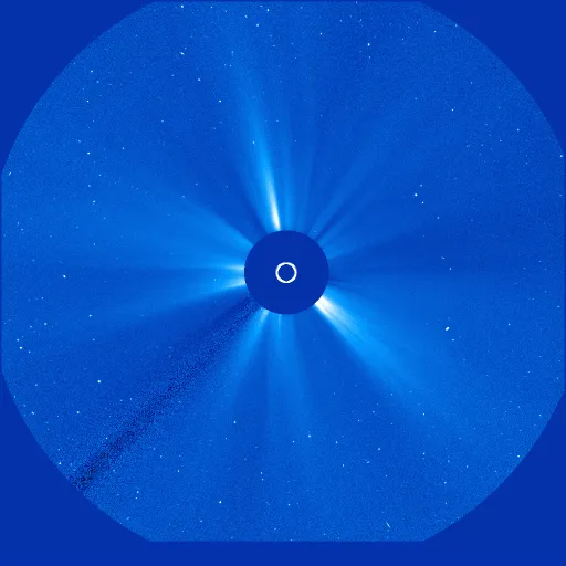 Дальняя корона Солнца
