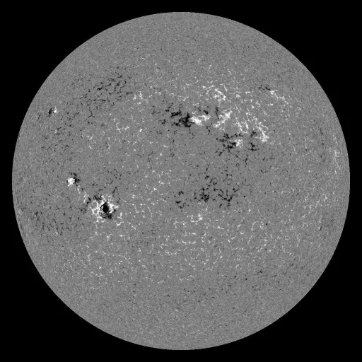 Solar Magnetic Fields