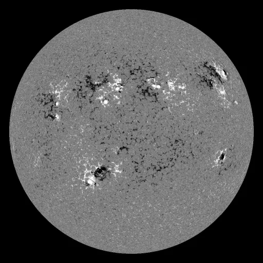 Solar Magnetic Fields